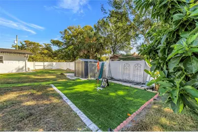 13216 Forest Hills Drive, Tampa, FL 33612 - Photo 30