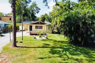 10004 Memorial Hwy, Tampa, FL 33615 - Photo 2