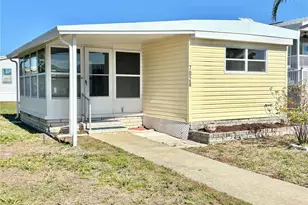 7028 Mt Jupiter Dr NE, Saint Petersburg, FL 33702 - Photo 2