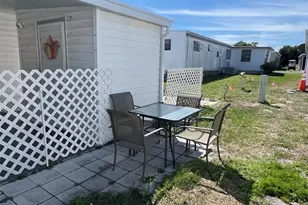 37 Pindo Palm St E, Largo, FL 33770 - Photo 4