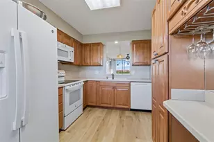 900 Cove Cay Dr, Clearwater, FL 33760 - Photo 10