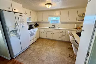 34098 Cherry Dr N, Pinellas Park, FL 33781 - Photo 6