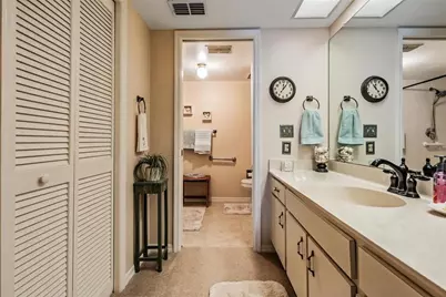 2070 Lakeview Drive #204, Clearwater, FL 33763 - Photo 18