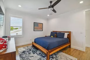 4835 W Bay Villa Ave, Tampa, FL 33611 - Photo 36