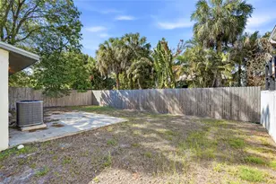 2501 W Gray St, Tampa, FL 33609 - Photo 34