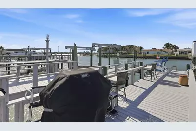 573 Boca Ciega Point Boulevard N, Saint Petersburg, FL 33708 - Photo 26