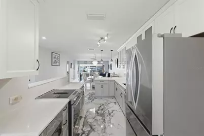 573 Boca Ciega Point Boulevard N, Saint Petersburg, FL 33708 - Photo 10