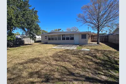 711 9th Street NW, Largo, FL 33770 - Photo 18