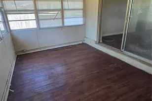 711 9th St NW, Largo, FL 33770 - Photo 10