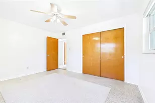 1601 Lark Ln, Brandon, FL 33510 - Photo 36