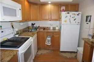 4900 Brittany Dr S, Saint Petersburg, FL 33715 - Photo 2