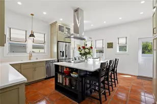 241 72nd St N, Saint Petersburg, FL 33710 - Photo 16