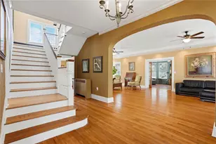 241 72nd St N, Saint Petersburg, FL 33710 - Photo 8