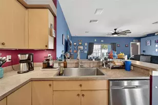 605 Cypress Park Ave, Tarpon Springs, FL 34689 - Photo 16