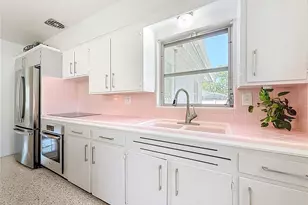 5401 17th Ave S, Gulfport, FL 33707 - Photo 16