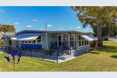 32 William Penn Way #1, Palm Harbor, FL 34684 - Photo 1