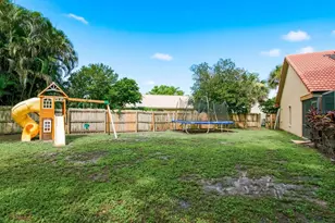 2729 Redford Ct E, Clearwater, FL 33761 - Photo 48