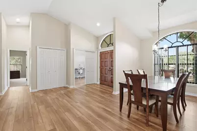 2729 Redford Court E, Clearwater, FL 33761 - Photo 6