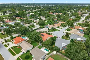 2729 Redford Ct E, Clearwater, FL 33761 - Photo 56
