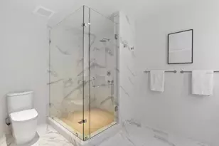 1020 Sunset Point Rd, Clearwater, FL 33755 - Photo 34