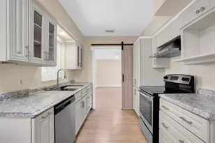 2214 Duncan Dr, Belleair Bluffs, FL 33770 - Photo 10