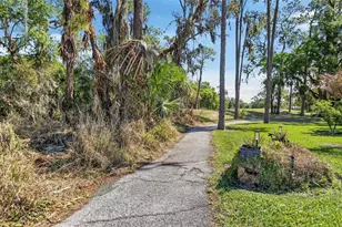 2316 Walden Pl N, Plant City, FL 33566 - Photo 40