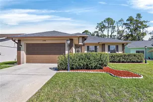 2316 Walden Pl N, Plant City, FL 33566 - Photo 1