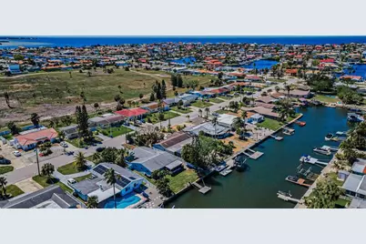 3931 Headsail Drive, New Port Richey, FL 34652 - Photo 14