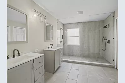 8444 Carriage Pointe Drive, Gibsonton, FL 33534 - Photo 18