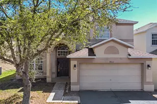 8444 Carriage Pointe Dr, Gibsonton, FL 33534 - Photo 2