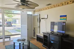 4348 Tahitian Gardens Cir, Holiday, FL 34691 - Photo 4