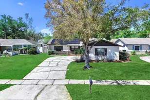 1006 Saxon Ct, Brandon, FL 33510 - Photo 4