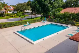 5640 Golf Pointe Dr, Sarasota, FL 34243 - Photo 46