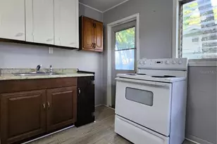 302 E 121st Ave, Tampa, FL 33612 - Photo 2