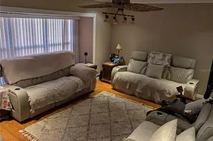 6817 Mitchell Cir, Tampa, FL 33634 - Photo 4