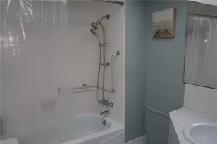 1000 49th Street N, Saint Petersburg, FL 33710 - Photo 16