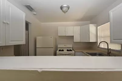 10001 N 22nd Street, Tampa, FL 33612 - Photo 6
