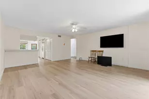 2055 Arbor Dr, Clearwater, FL 33760 - Photo 12