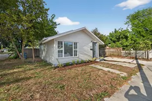 1777 28th Ave N, Saint Petersburg, FL 33713 - Photo 1