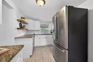 1777 28th Ave N, Saint Petersburg, FL 33713 - Photo 6