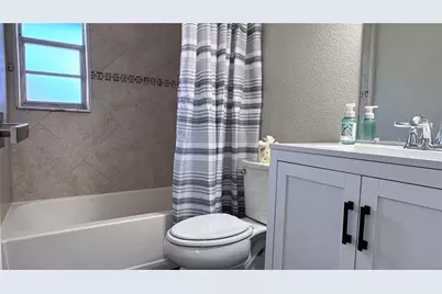 6810 Thomas Circle, Tampa, FL 33619 - Photo 12