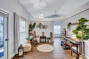 1640 Countrywood St, Tarpon Springs, FL 34689 - Photo 10