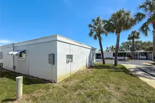 250 Rosery Rd NW, Largo, FL 33770 - Photo 18