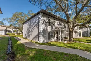 5182 Sunridge Palms Dr, Tampa, FL 33617 - Photo 4