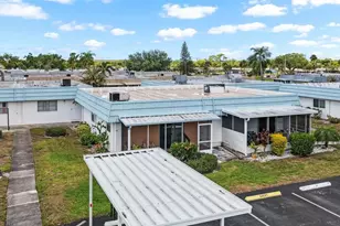 1801 Bedford Ln, Sun City Center, FL 33573 - Photo 4