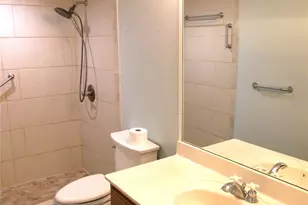 9433 Harbor Greens Way, Seminole, FL 33776 - Photo 32