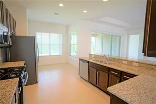 30835 Spruceberry Ct, Wesley Chapel, FL 33543 - Photo 10