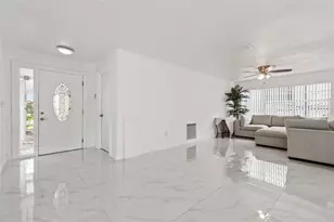 5803 Tampa Shores Blvd, Tampa, FL 33615 - Photo 12