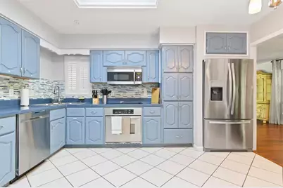 2102 W Kyra Drive, Tampa, FL 33612 - Photo 16