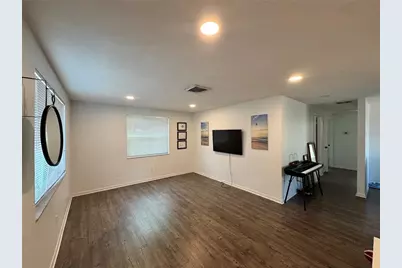 6550 3rd Avenue S, Saint Petersburg, FL 33707 - Photo 4